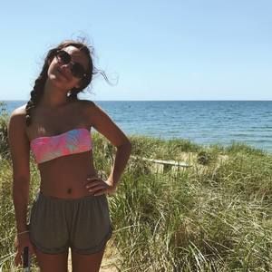 Meet your Posher, Julia